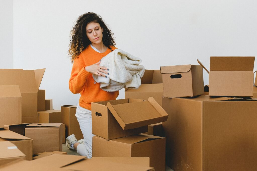 Move-In & Move-Out Cleaning a women packing stuff 